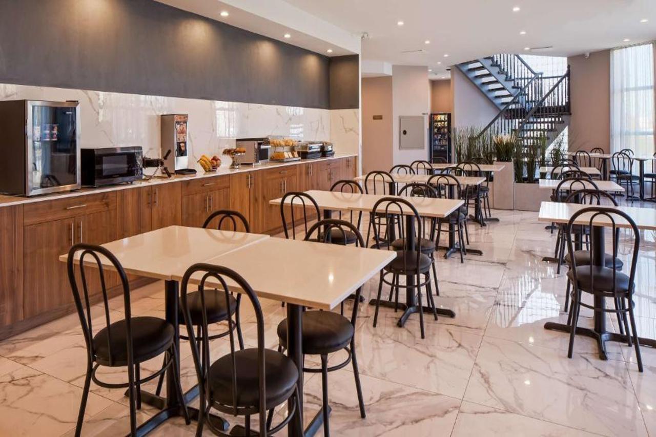Best Western Plus Montreal East Exterior photo
