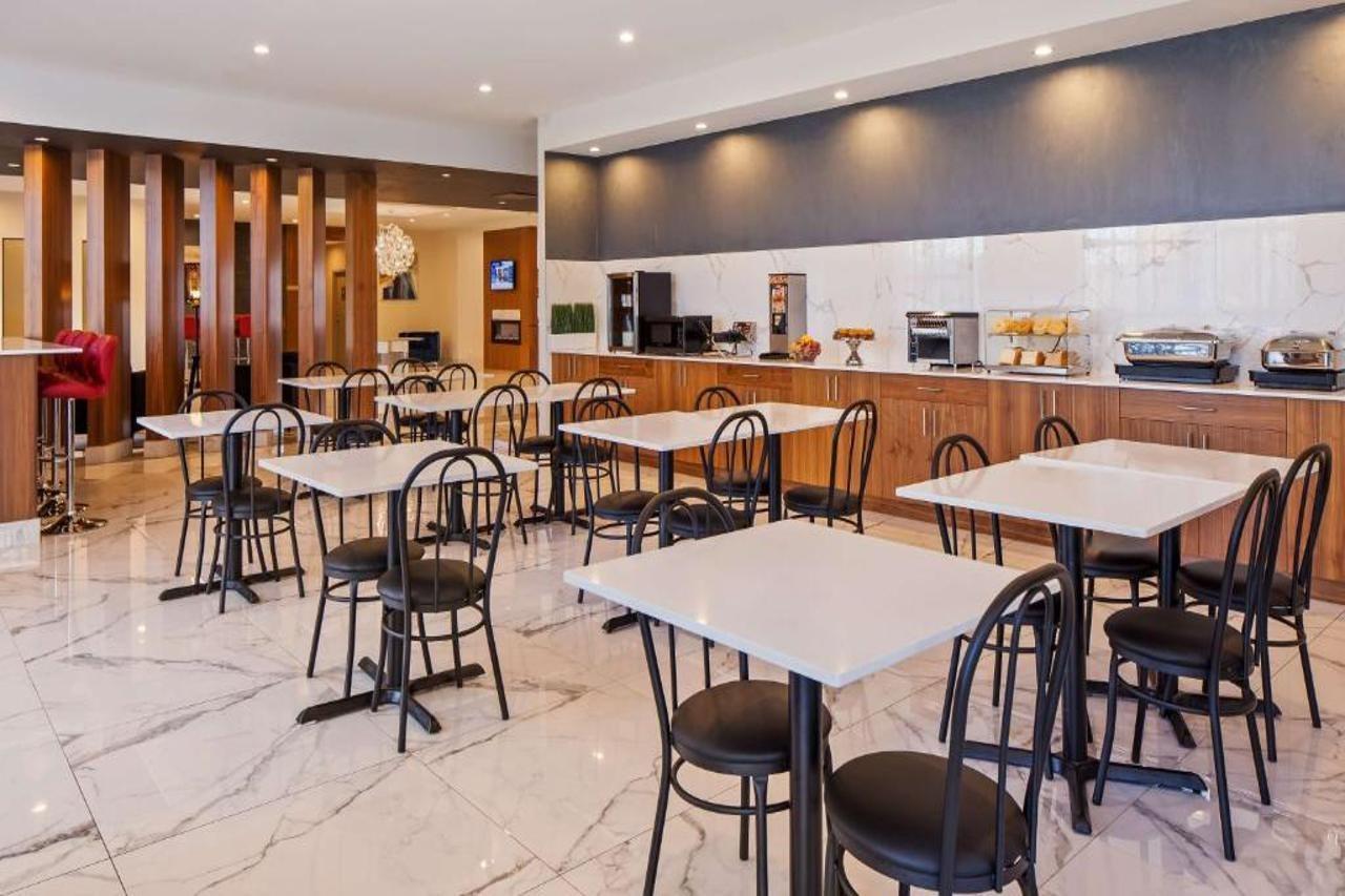 Best Western Plus Montreal East Exterior photo