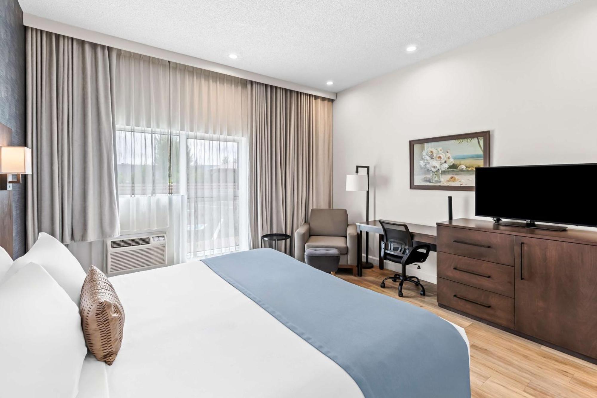 Best Western Plus Montreal East Exterior photo