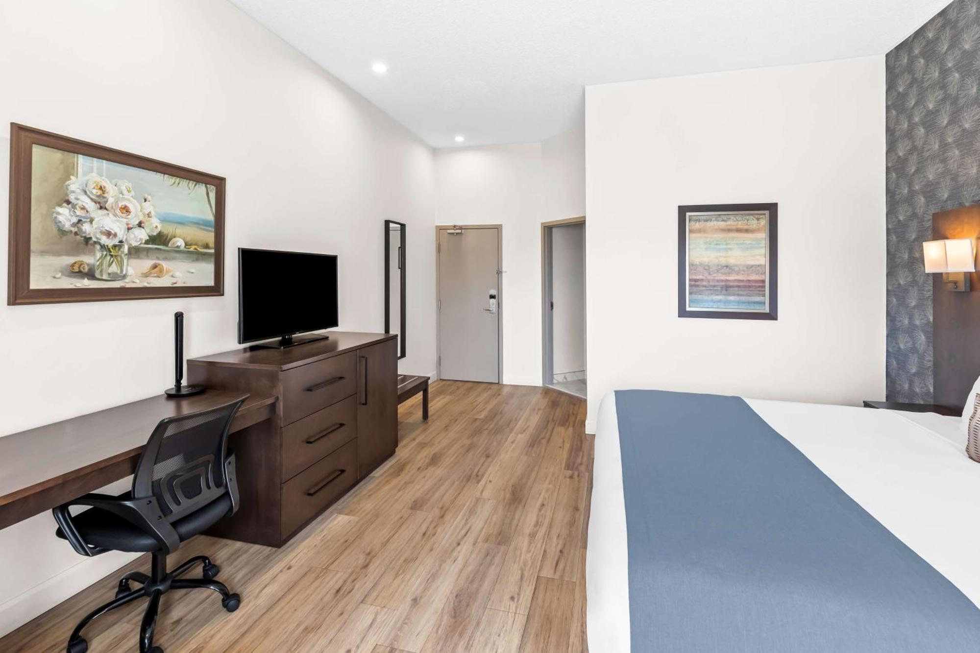 Best Western Plus Montreal East Exterior photo