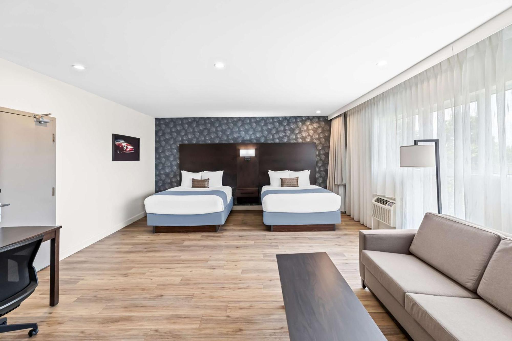 Best Western Plus Montreal East Exterior photo