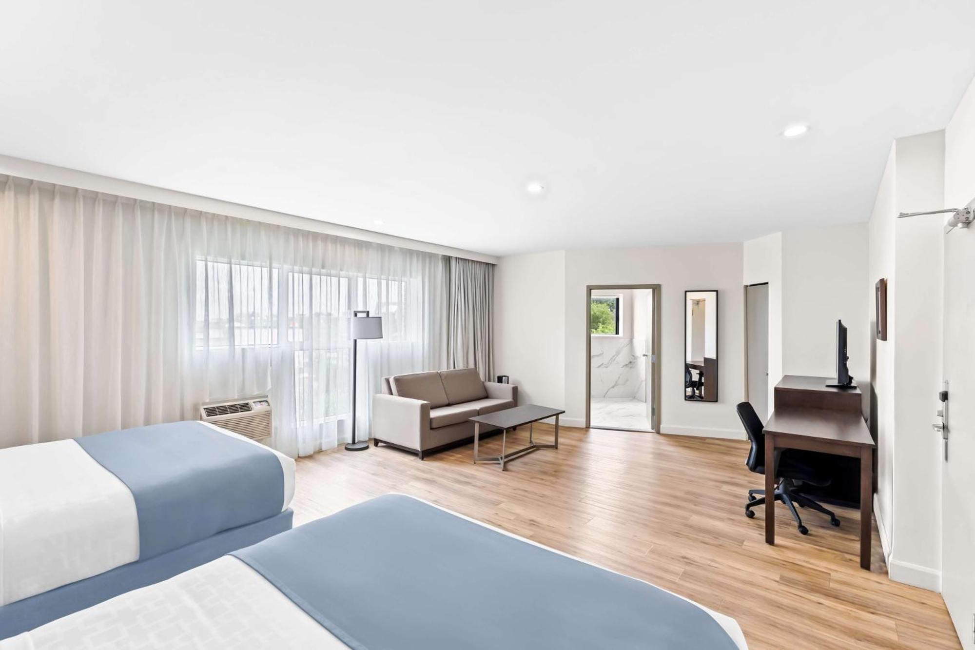 Best Western Plus Montreal East Exterior photo