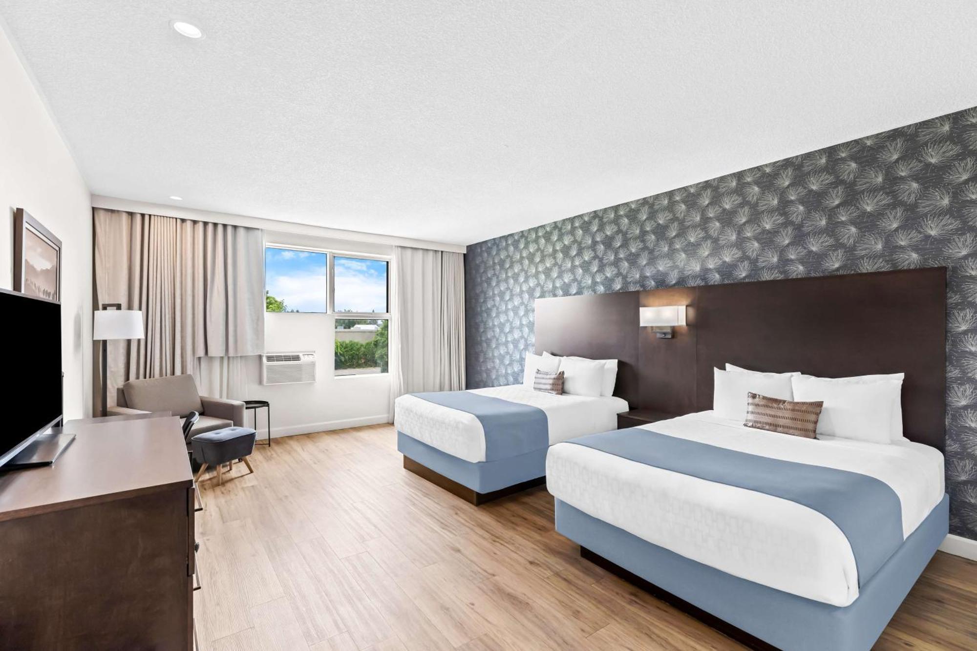 Best Western Plus Montreal East Exterior photo