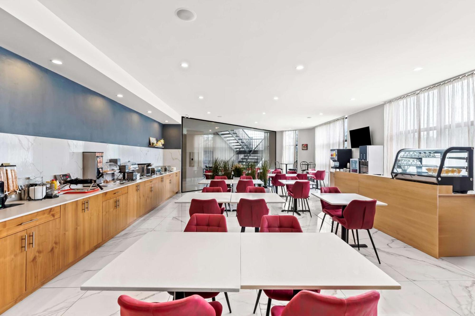 Best Western Plus Montreal East Exterior photo