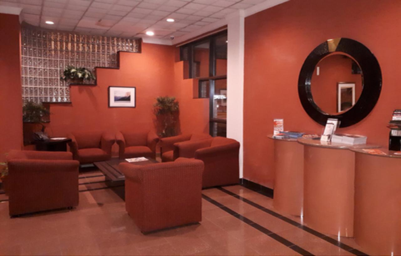 Best Western Plus Montreal East Exterior photo
